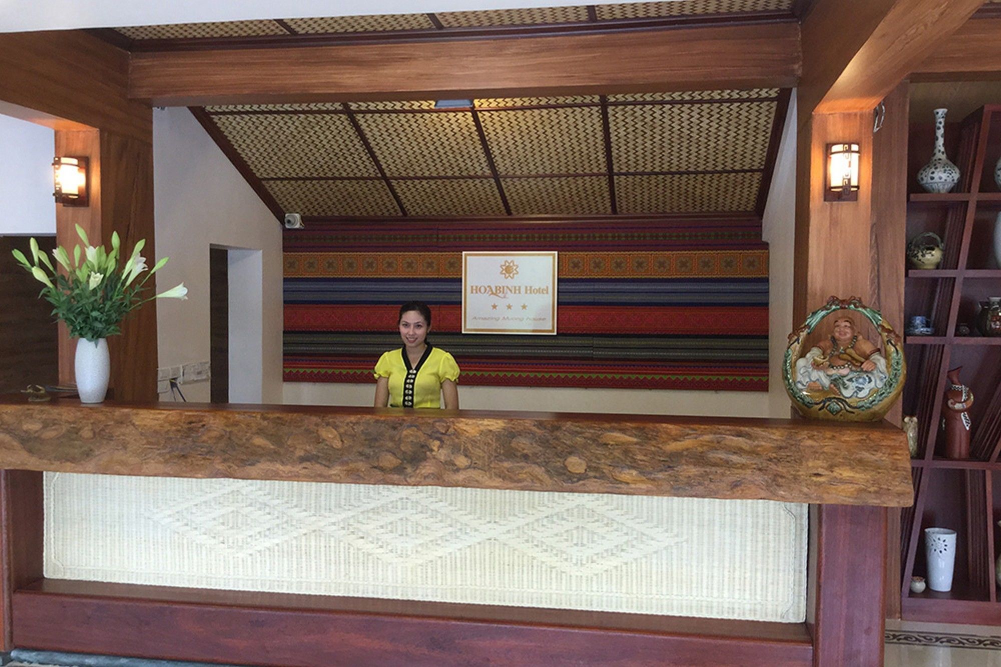 华平酒店 Hòa Bình 外观 照片